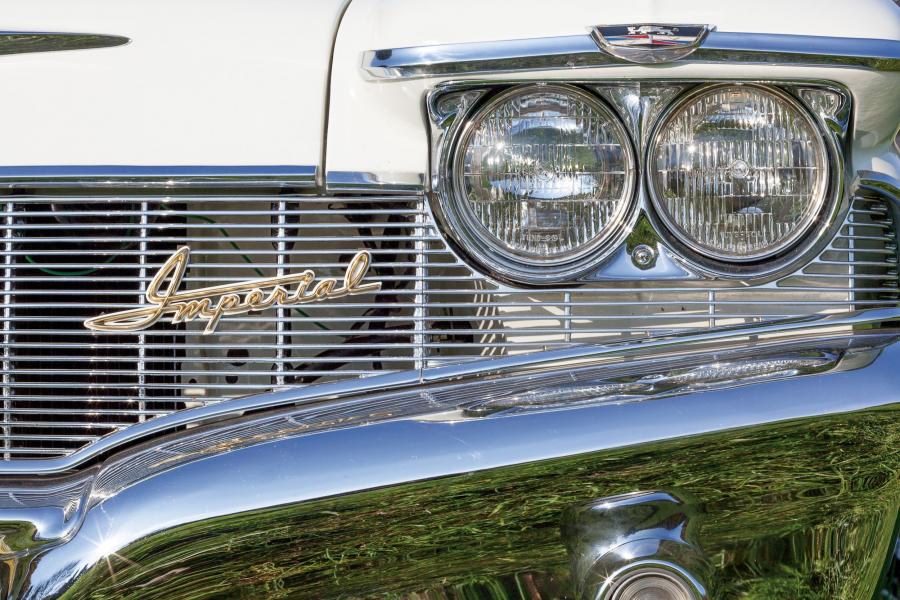 Детали экстерьера Imperial Crown Convertible (PY1-M 925) 1960 года  (фото 12 из 20)